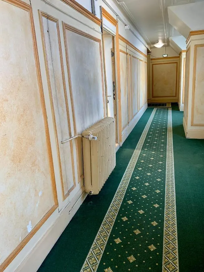 Home Sweet Home Claridge Champs-Elysees Paryż
