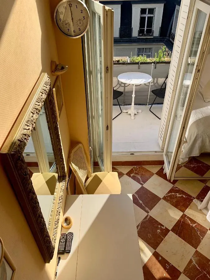 Apartament Home Sweet Home Claridge Champs-Elysees Paryż Francja